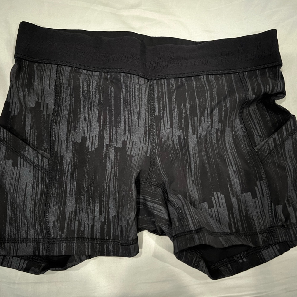 Lululemon bike short